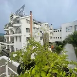 Misk & 5* Tirana