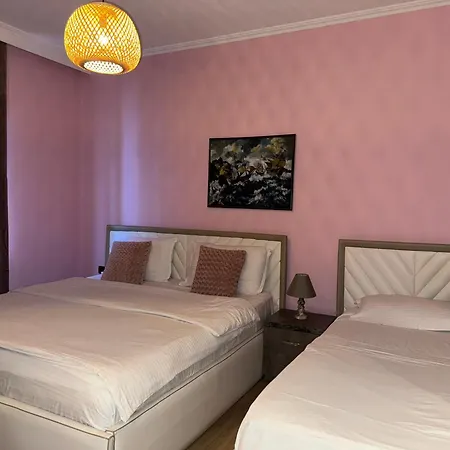 Hotel Misk & Tirana