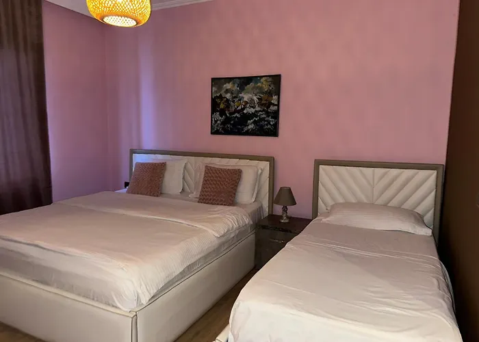 Hotel Misk & Tirana